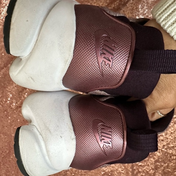 Nike Presto Fly Athletic Running Sneaker Port Wine Metallic 910570-602 - SZ 9 - Picture 5 of 9